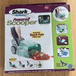 Powered Scooper - Touch Free Clean-Up